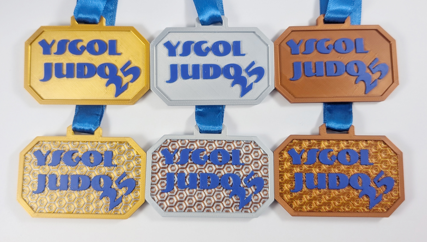 Medals Comparison Premium v Standard
